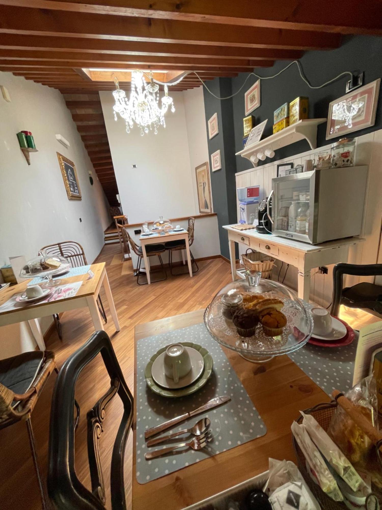 Le Camere Di Bsuites Affittacamere Parma Exteriör bild