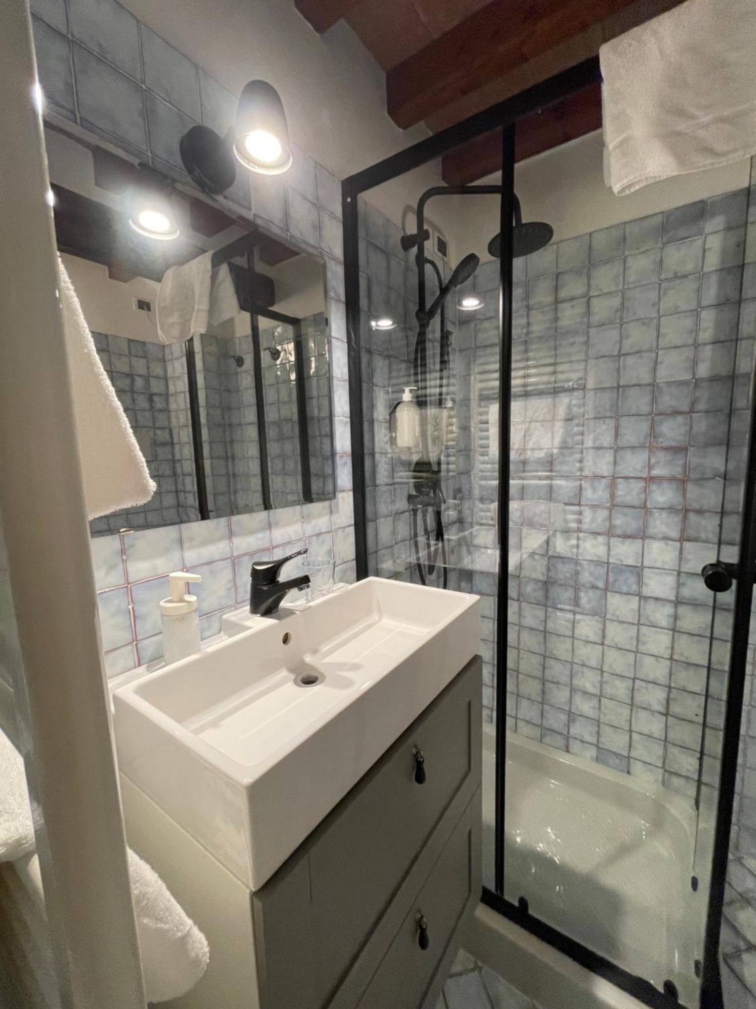 Le Camere Di Bsuites Affittacamere Parma Exteriör bild